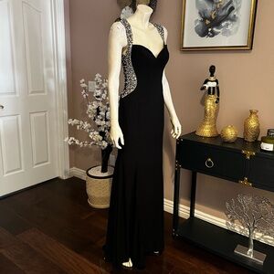 Chic Black Backless Dress with Embellished Straps